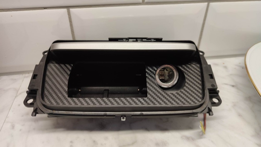 BMW E9x GFB 3 ashtray bracket for 12V.