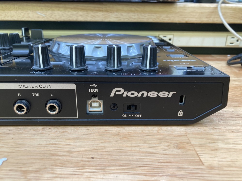 Pioneer DDJ-SR Performance DJ Controller Serato 2-Channel Good Tested Condition