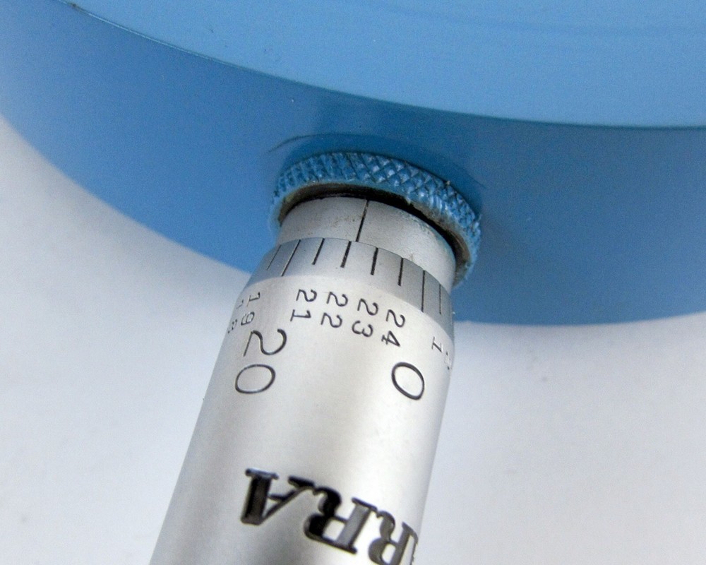 Arra 4414-40S Continuously Variable Micrometer SMA Attenuator 2-4 GHz