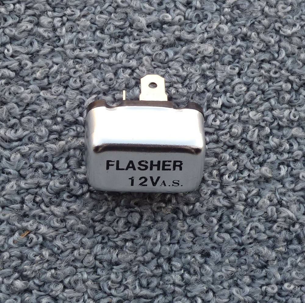 Harley Davidson Part # 68543-64A Rectangular Turn Signal Flasher 12v