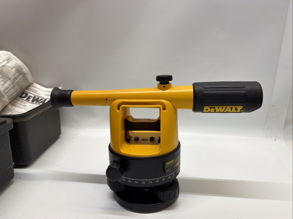 DEWALT DW090 Builder’s Level