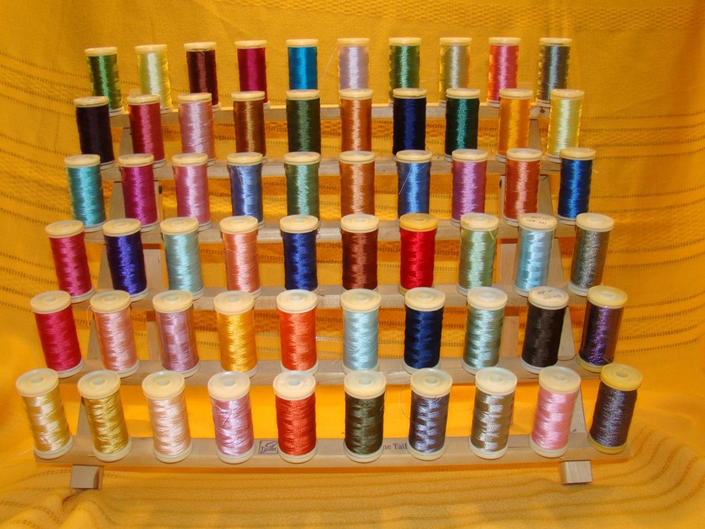 June Tailor Thread Holder Standing 60 Spool Rack PLUS 60 Asst. Embroidery Spools