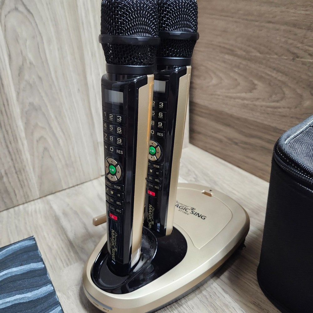 Diamond Magic Sing ET19KV With 2 Microphones, Remote & Accessories Base