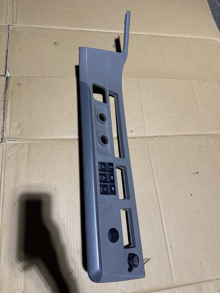 A22-73789-003 FREIGHTLINER CASCADIA 126 DASH PANEL