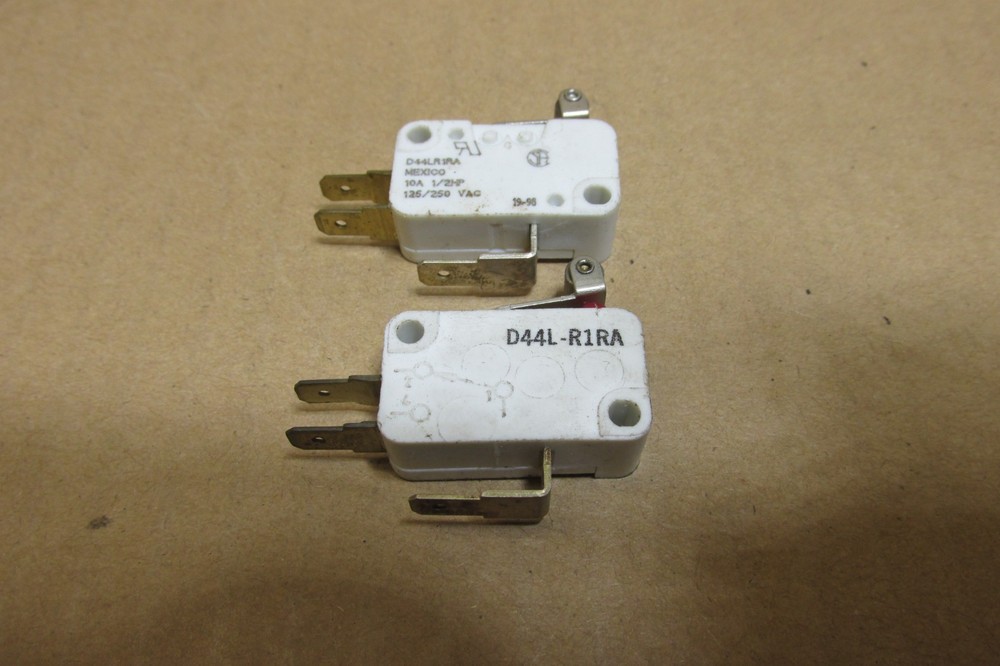 2 NEW CHERRY LIMIT SWITCHS D44LR1RA MICRO SWITCHES