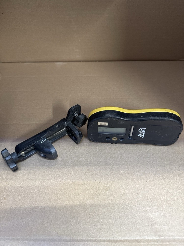 Laser Alignment Model 727160 Rod-Eye Pro Receiver Powers On