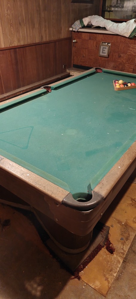 Q Master Billiard Pool Table Green Felt