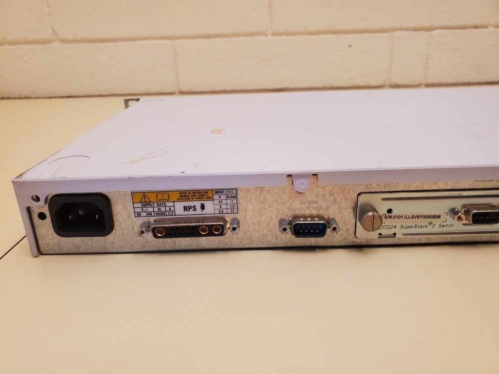 3COM SWITCH 4400 SUPERSTACK 3 3C17204 RACK 48-PORT with CASCADE EXTENDER 3C17226