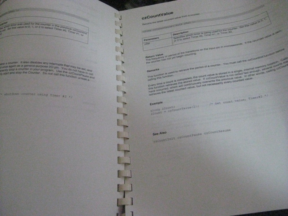 Zilog CZ8 Users Manual 2004 - 142 pages