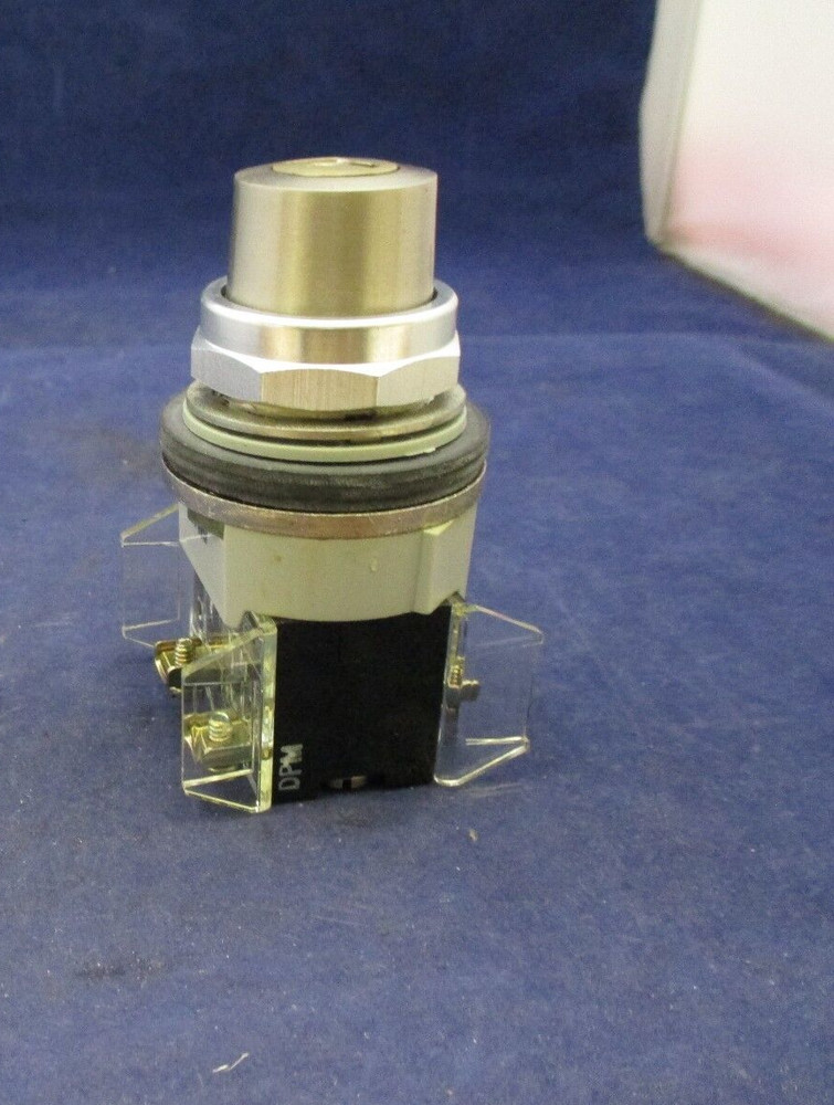 Allen Bradley 800T-H33 Selector Switch w/ Key