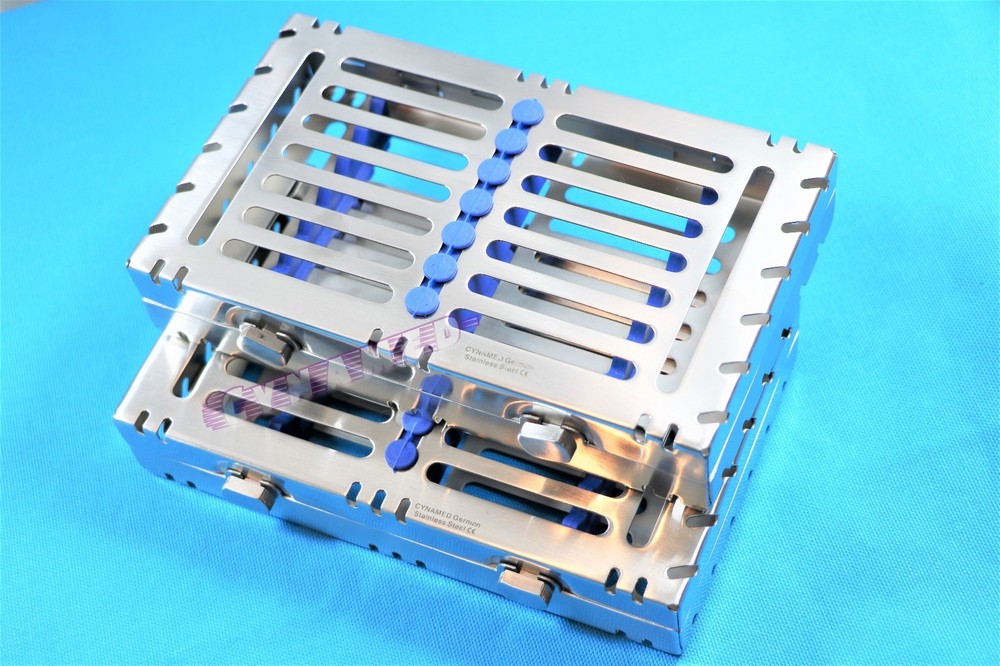 2 BLUE GERMAN STERILIZATION RACKS FOR 7 INSTRUMENTS DETACHABLE WITH 2 BUTTONS
