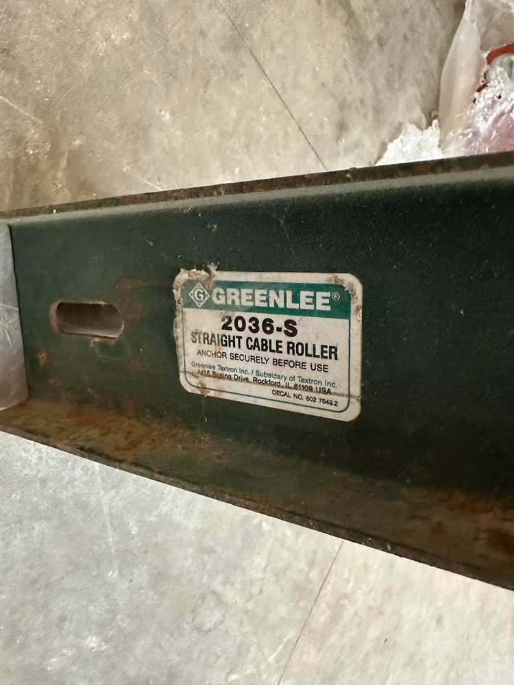 Greenlee 2036-S Straight Cable Roller