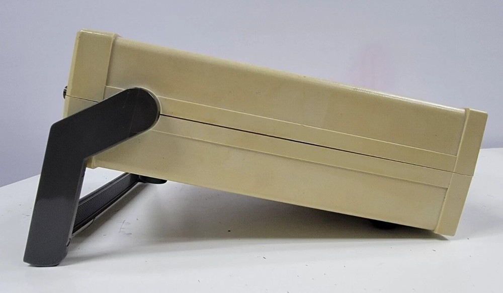 Goldstar FG-2002C Function Generator/ Operation Manual / Bnc Cable / Spare Fuse