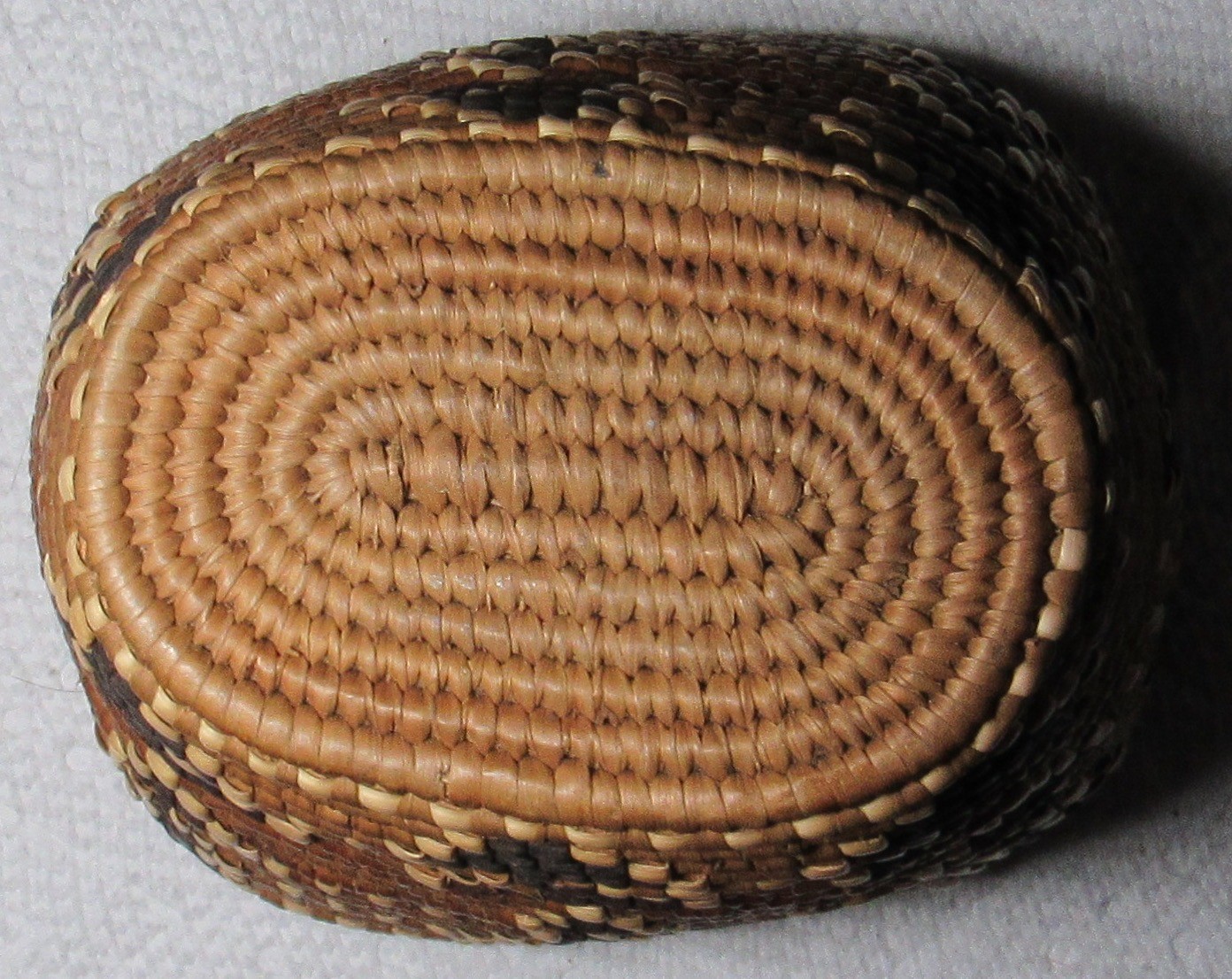 KLICKITAT PLATEAU INDIAN TREASURE IMBRICATED MOUNTAIN BASKET HAT NATIVE AMERICAN