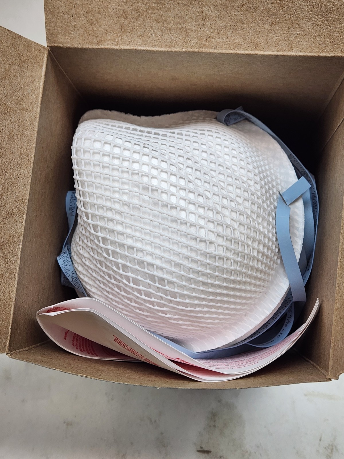 (1 box) Moldex 2200N95 Respirator Mask, Medium/Large 20 Masks per Box