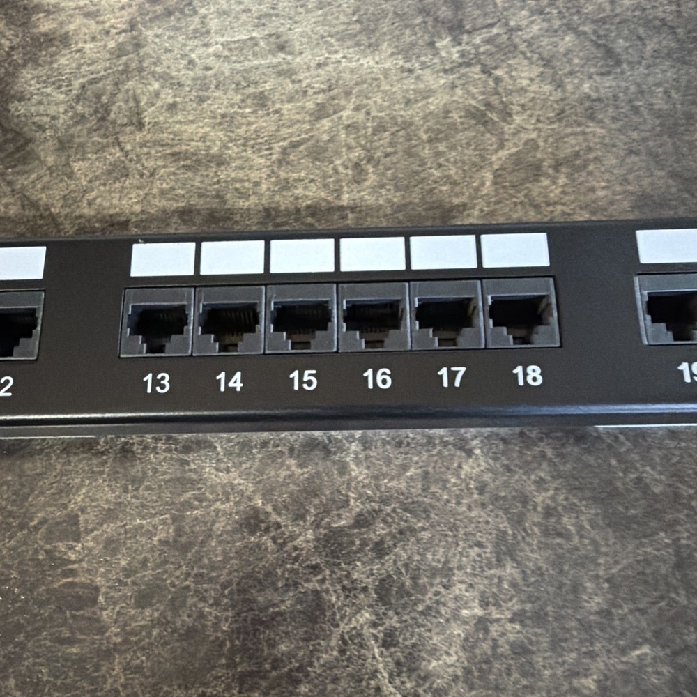 DataComm Cat 5e 24 Port Patch Panel - Model 20-5524 - USED