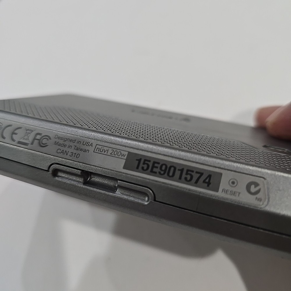 Garmin Nuvi 200 GPS Navigation Unit