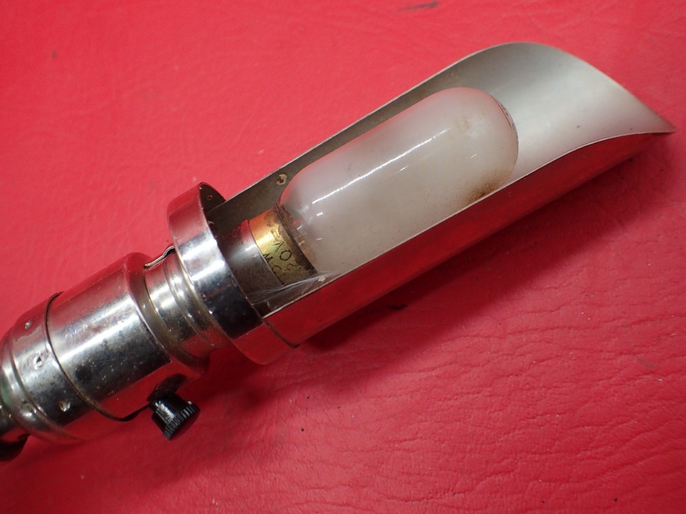 Vintage Original Singer Sewing Machine CHROME Work Light # 85