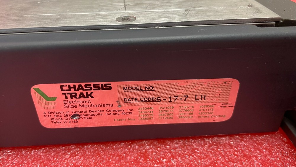 TEKTRONIX SPG-170A NTSC SYNC GENERATOR