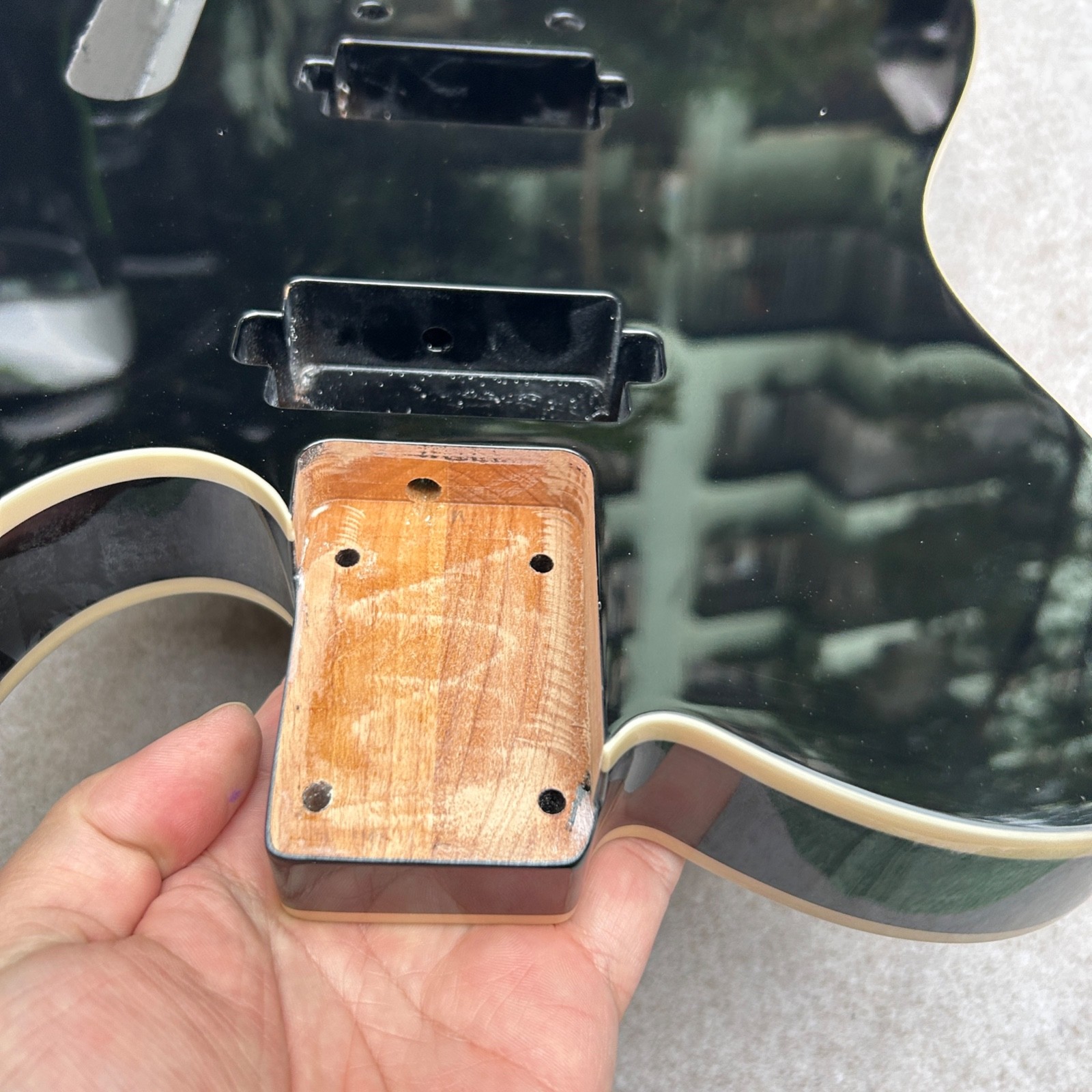 Guitar Body Tele Alder wood HH black 4.95 LBS Tremolo Bridge