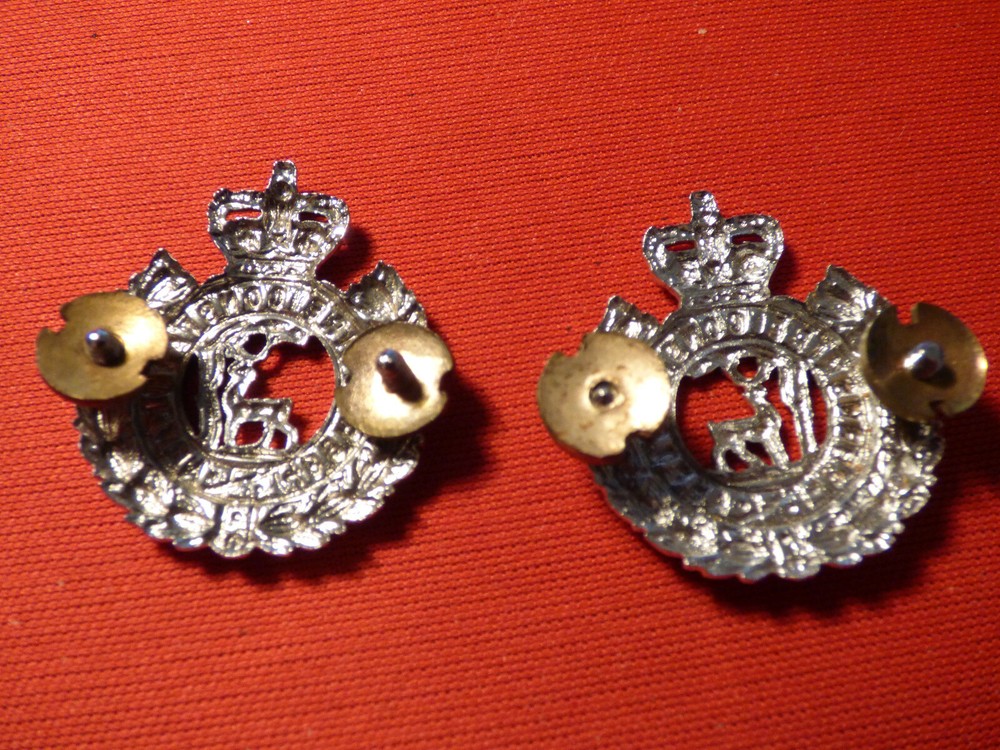 Berkshire Constabulary collar badges QC.
