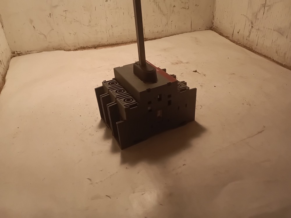 ABB DISCONNECT SWITCH OT100F3 3PH 600VAC 100A (M7D)