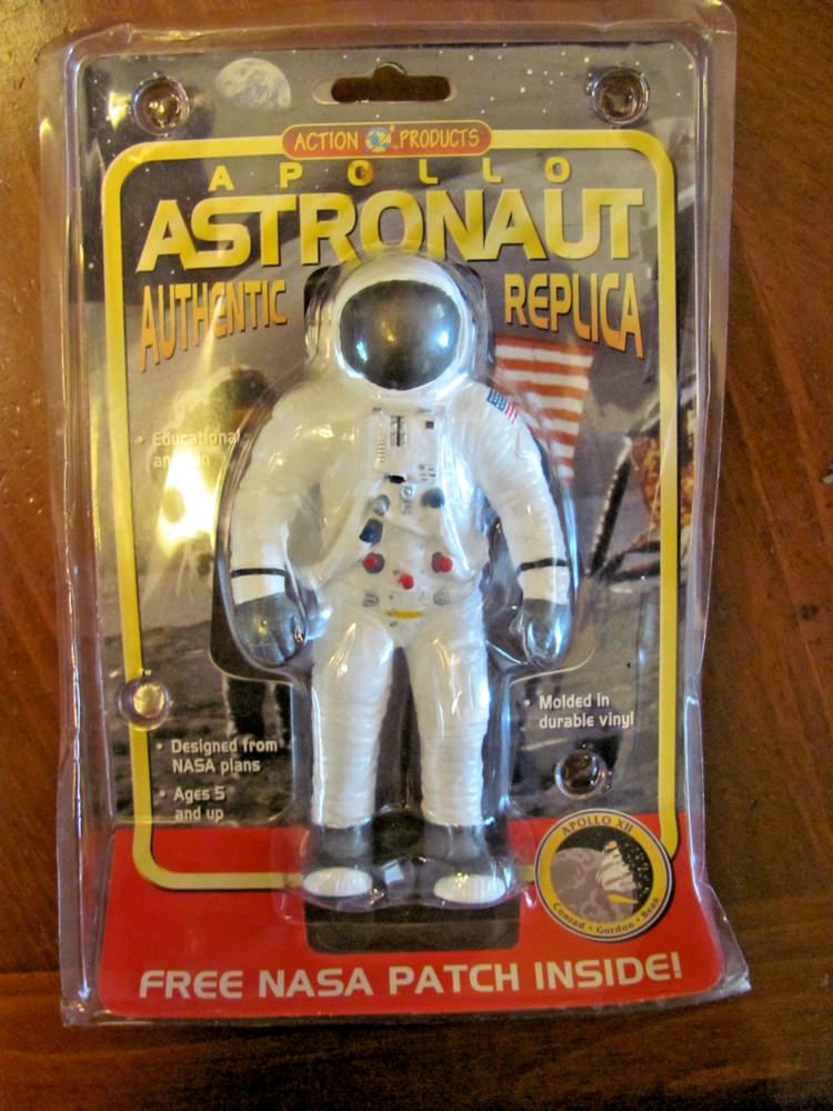 ACTION PRODUCTS 'APOLLO' ASTRONAUT AUTHENTIC REPLICA + NASA PATCH NIP