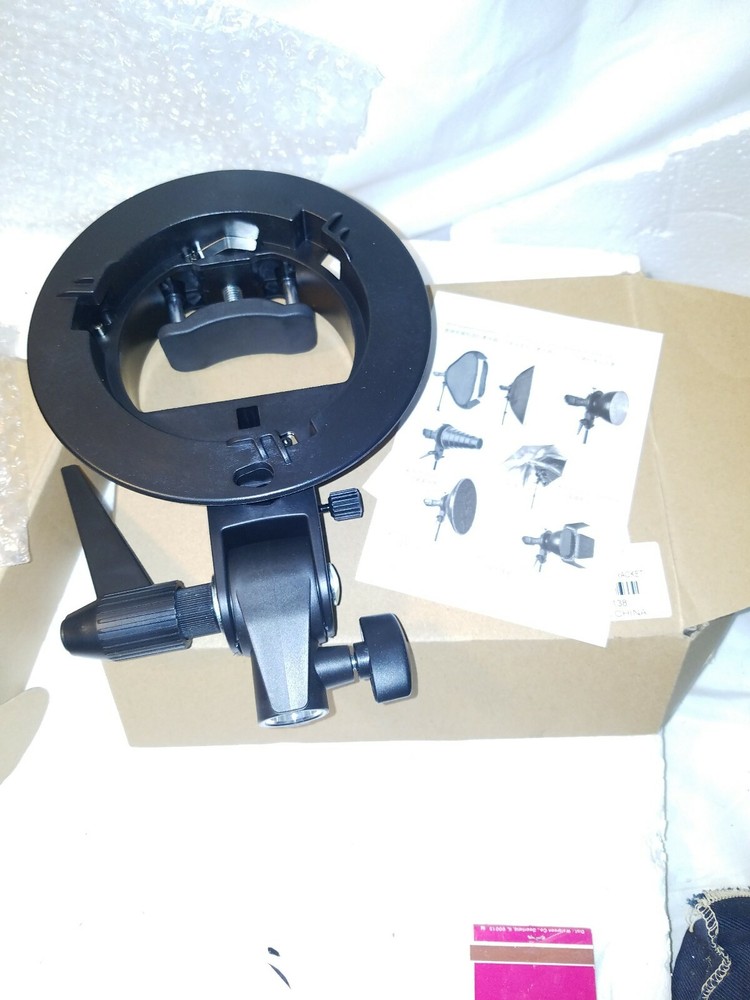 Neewer S-Type Bracket Holder w/ Bowens Mount for Speedlite Flash Snoot NOB