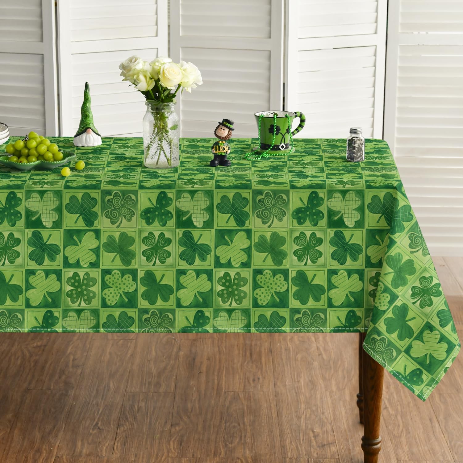 St. Patrick's Day Tablecloth 52×70 Inch Rectangular, Green Shamrock Buffalo Pla