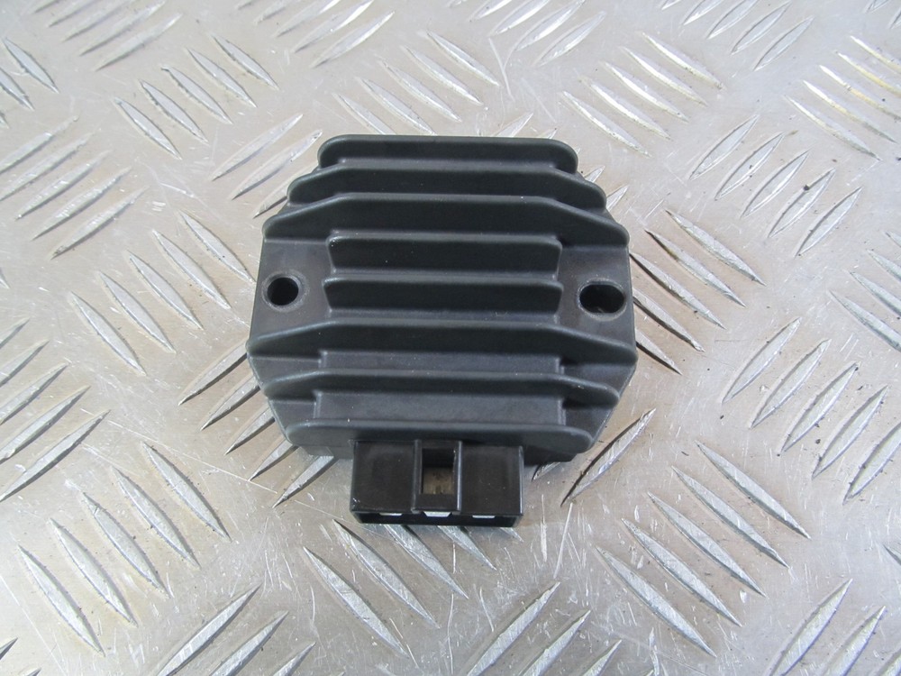 2012 YAMAHA YZF R125  RECTIFIER REGULATOR