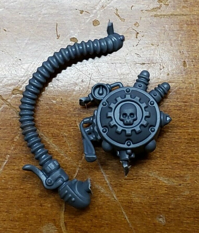 40k Adeptus Mechanicus Bits Tech Priest Manipulus Power Plant & Cable