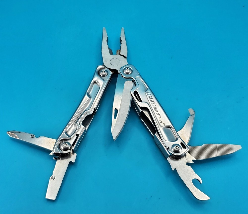 Leatherman Rev 3.8" Multi-Tool, Stainless!