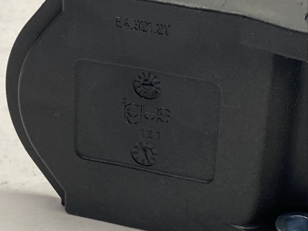 Igus E4-321-20-1-1 Pivoting End Bracket For Cable Chain