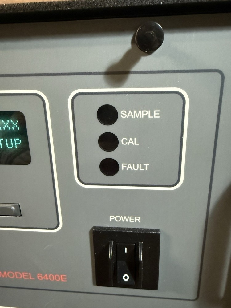 Teledyne Instruments SO2 Analyzer Model 6400E Powers On Untested