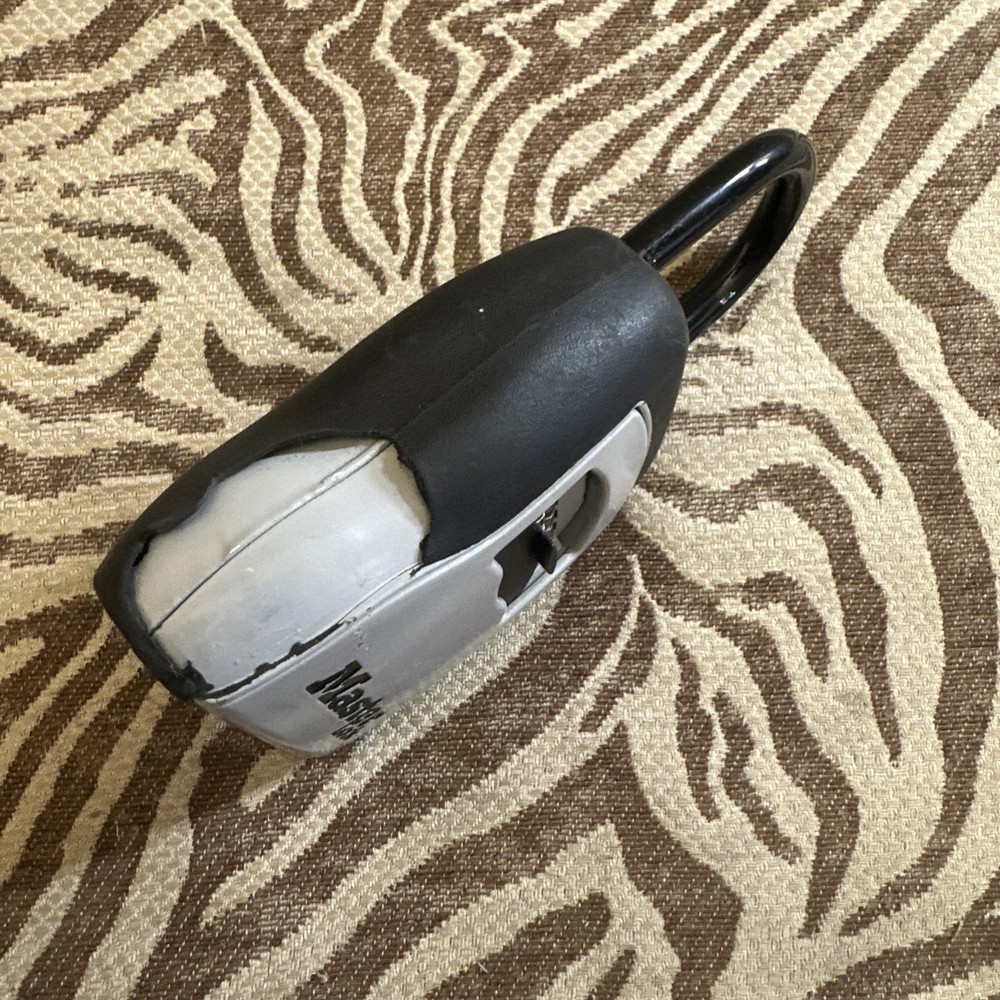 Master Lock Combination Box Portable Security Safe 4-Digit Key Storage Lock Box