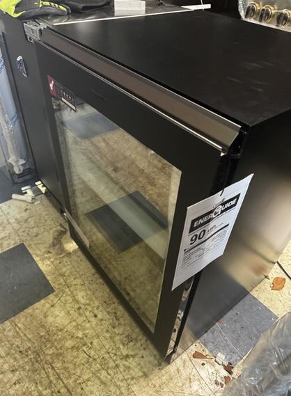 VWUS041BAB 24" Single Zone Compact Refrigerator with 41 Bottle Capacity