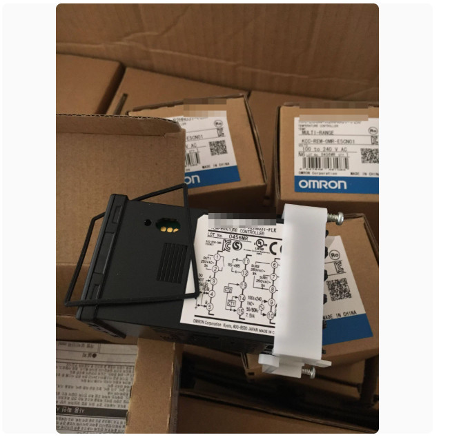 New One For Omron E5CN-R2ML-500 Temperature Controller @106