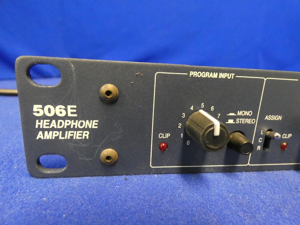 Symetrix 506E Headphone Amplifier (works w/Slight Hum)