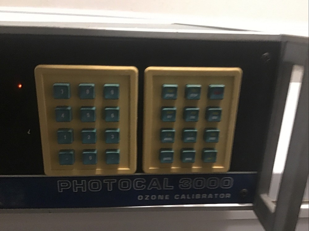 CSI Photocal 3000 Ozone Calibrator