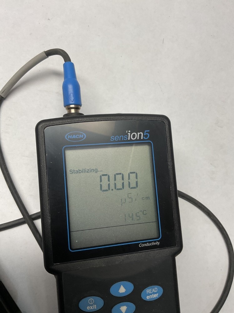 HACH SENSION 5 portable conductivity meter with probe