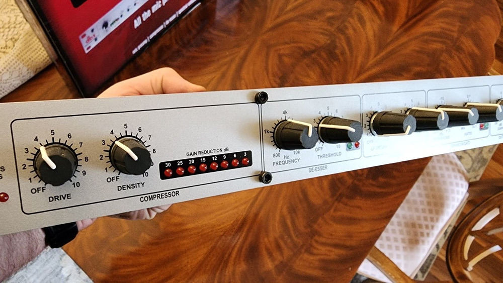 Reduced Price! DBX 286s Microphone Preamp/Processor - Great for podcasting!
