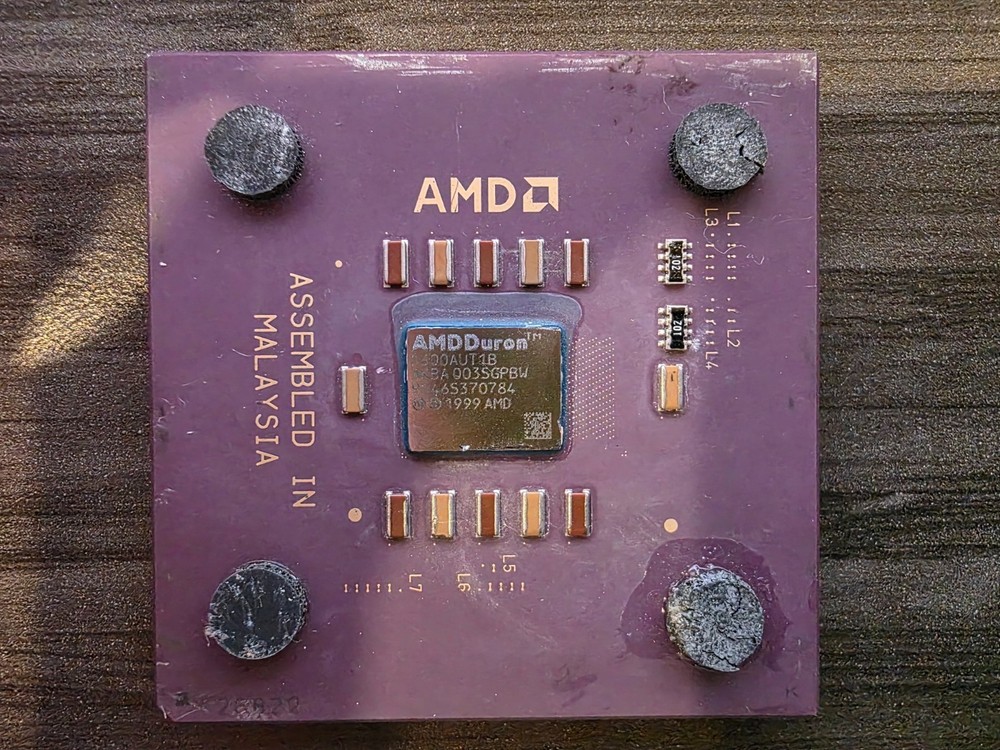AMD Duron 600 D600AUT1B Socket A CPU