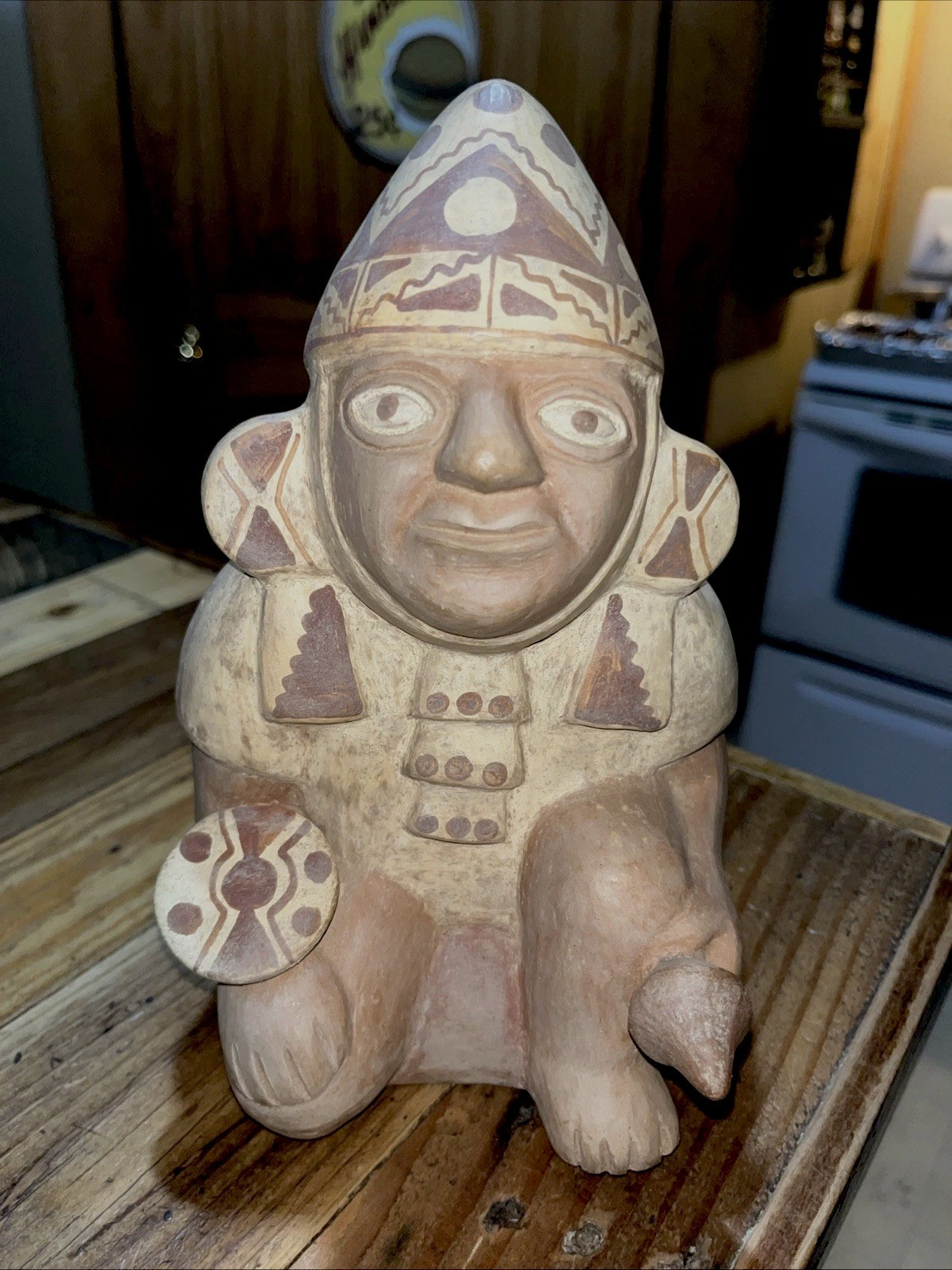 Peruvian Moche Pichu Style Pottery Stirrup Spout Vessel 8 1/2" Kneeling Warrior