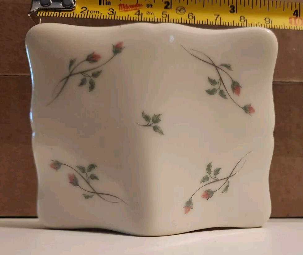 Lenox Table Clock - Rosebud (Rose Manor) Pattern