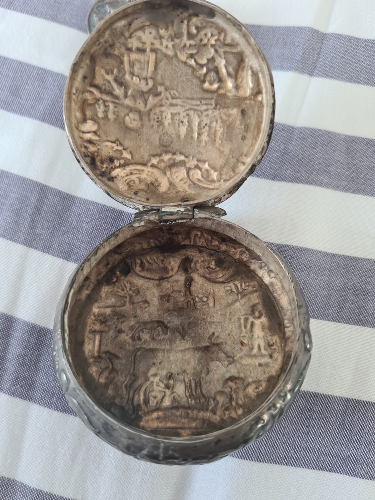 Sterling silver Round Silver Snuff / Pill Box