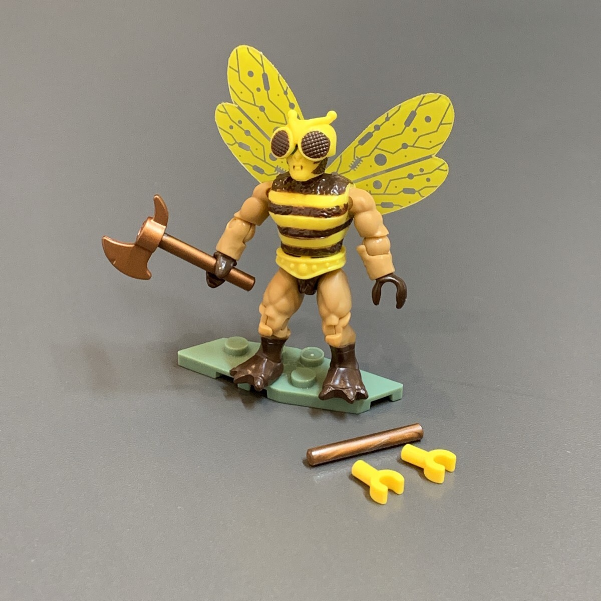 Ultra Rare NEW 2 MEGA Construx ETERNIA BATTLEGROUND MOTU BUZZ-OFF WEBSTOR FIGURE