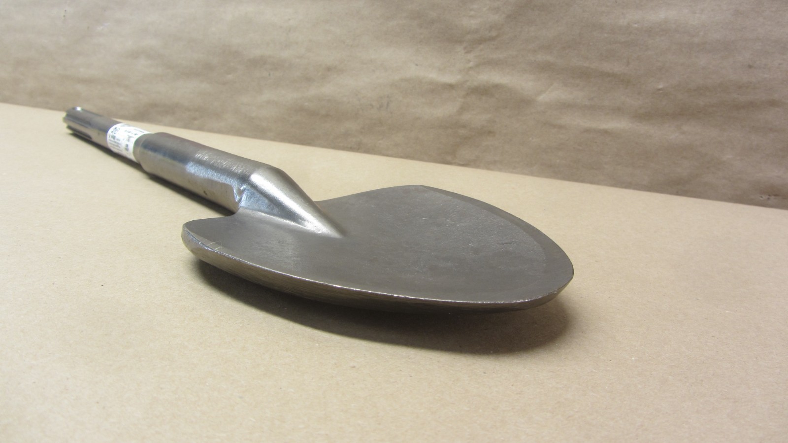 Milwaukee 48-62-4194 Clay Spade Chisel, SDS Max® Shank, 4-1/4 in W Blade, 16 in