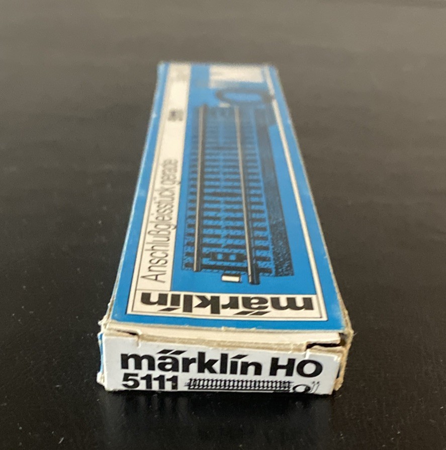 Marklin HO Scale #5111 Straight Feeder Track Section
