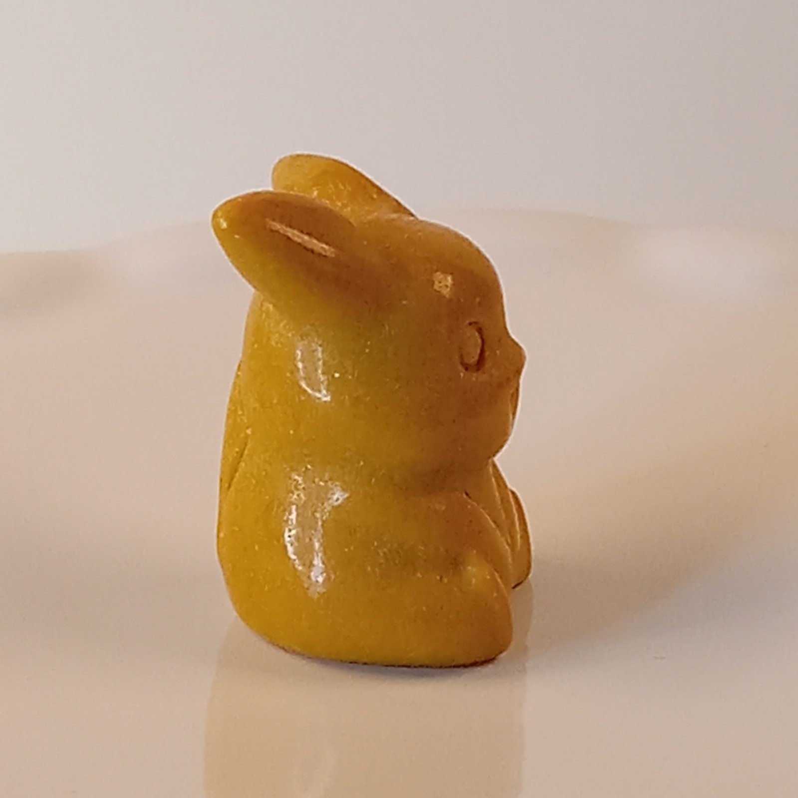 Yellow Jade Crystal Pikachu Pokemon Character Carving 18g | E14