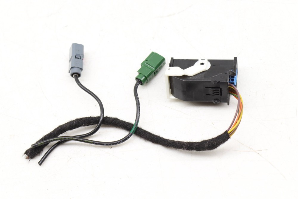 2013-2016 VW TOUAREG - Camera Control Module Wiring PLUG Connector / Pigtail